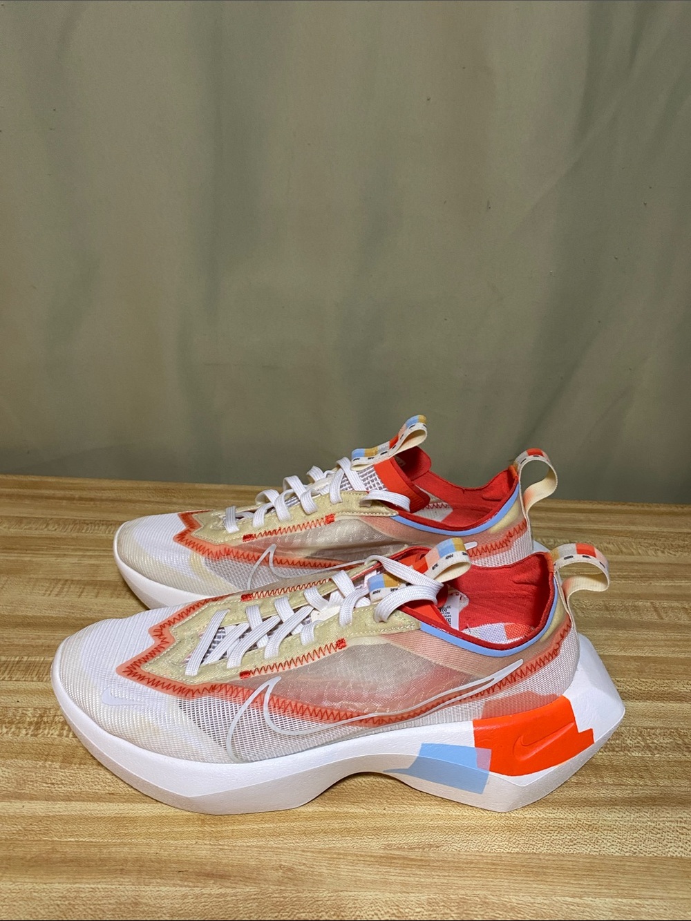 Nike Womens Vista Lite SE White Team Orange Running Training Shoes 8.5